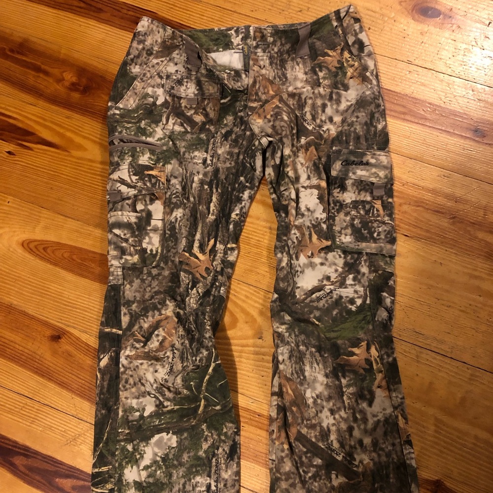 Woman’s Cabela’s hunting pants